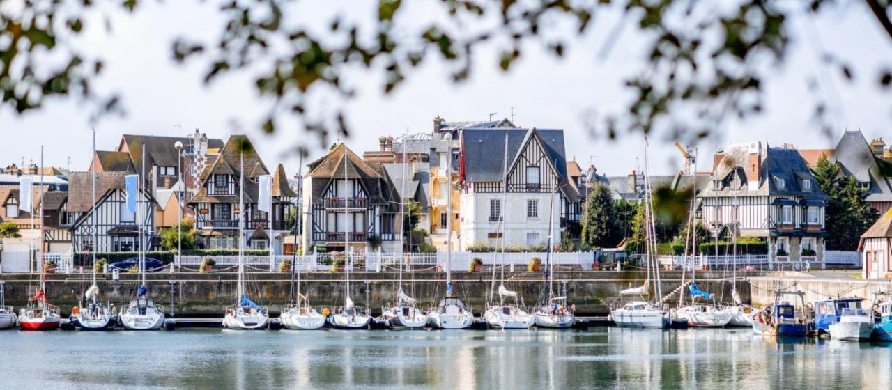 Vila Gite La Normande Etreville Exteriér fotografie